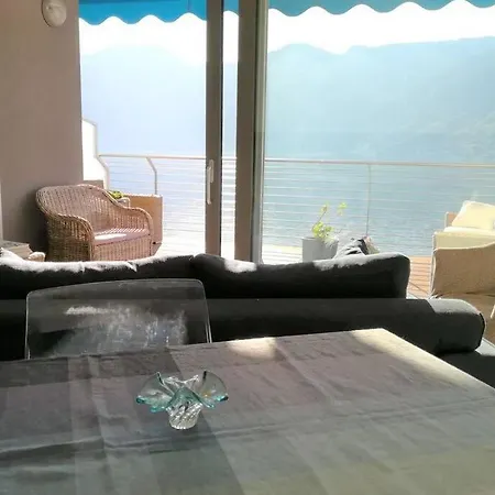 Terrazza Blu * Sala Comacina